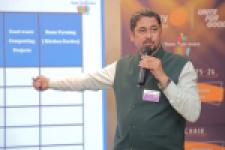 Dr. SUNEET DABKE