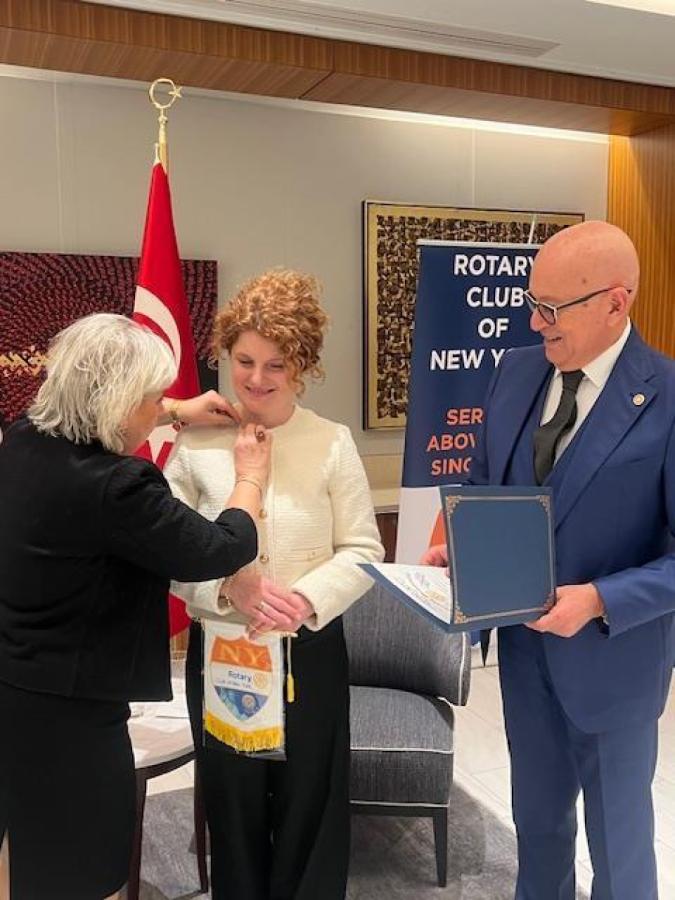 Welcoming a New MemberTwo clubs induct a new Rotarian.Club AIntroduces the new member.Assi... - image 1