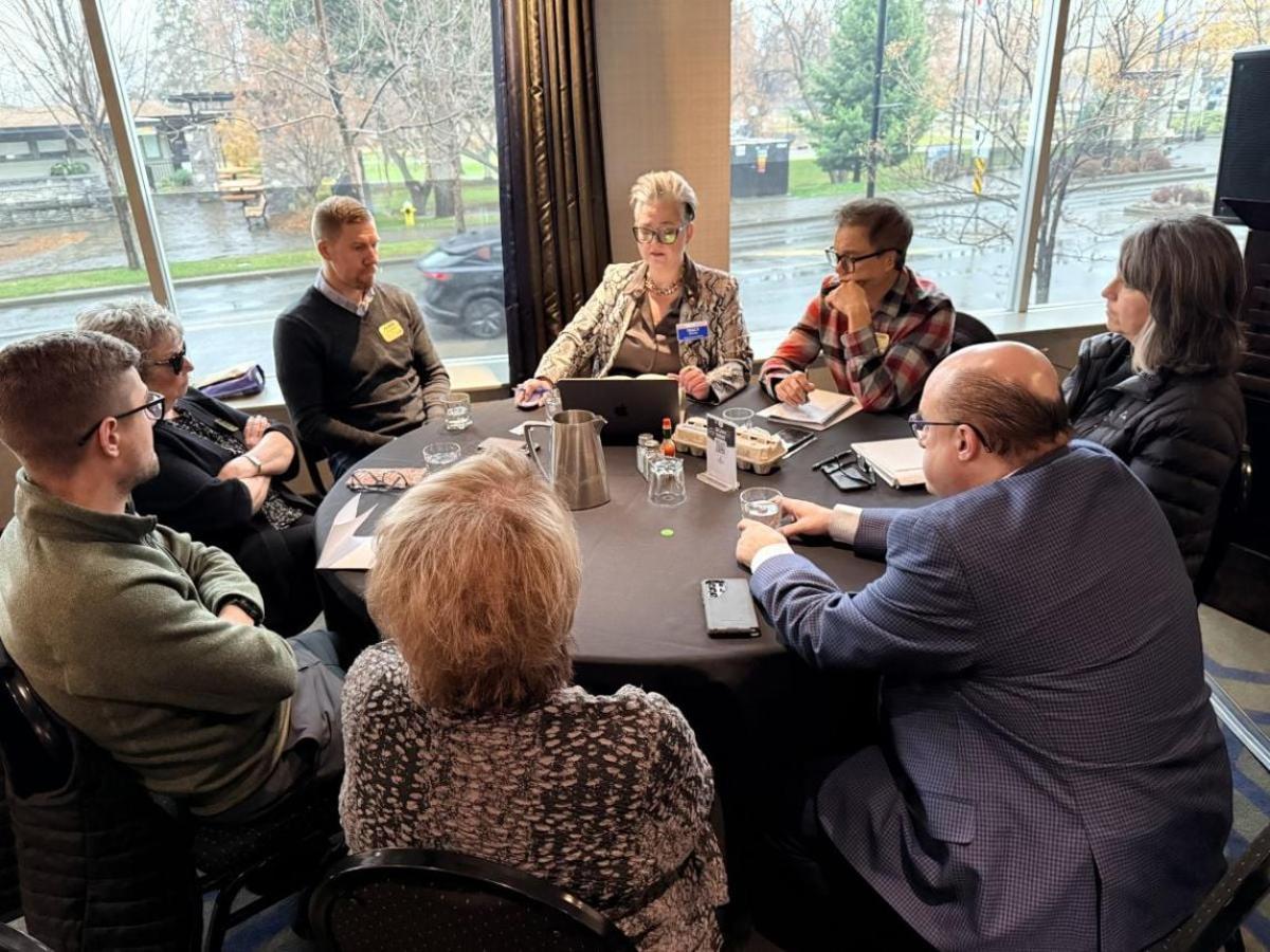 Club Meeting ParticipationClub AEvery member gets two minutes to share ideas.Club BOnly se... - image 1