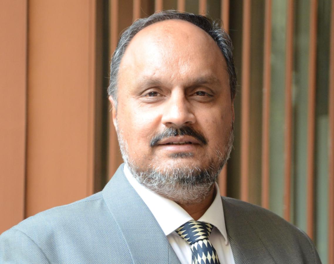 Who are the incoming Rotary International Directors for 2027–29 representing Zones 4 and 5... - image 3