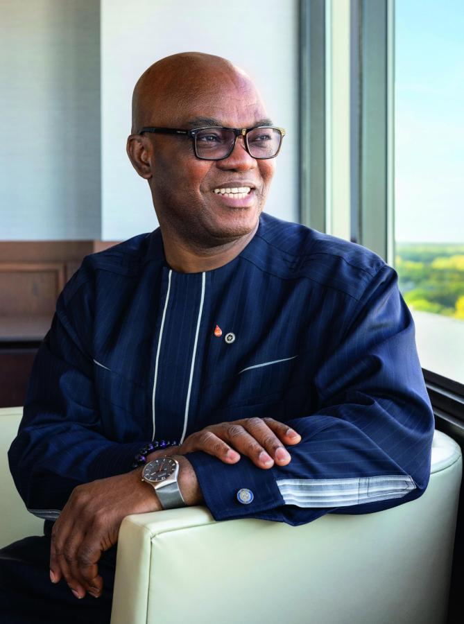 Which former RI President is serving as Chair-elect of The Rotary Foundation in 2026-27? - image 2
